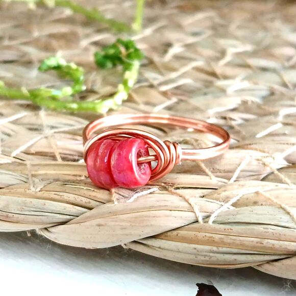 Iridescent Glass Beaded Ring, Wire Wrapped Stackable Copper Ring, Size 10 - Picture 2 of 3